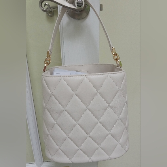 SOLD SOLD - Picture 3 of 16